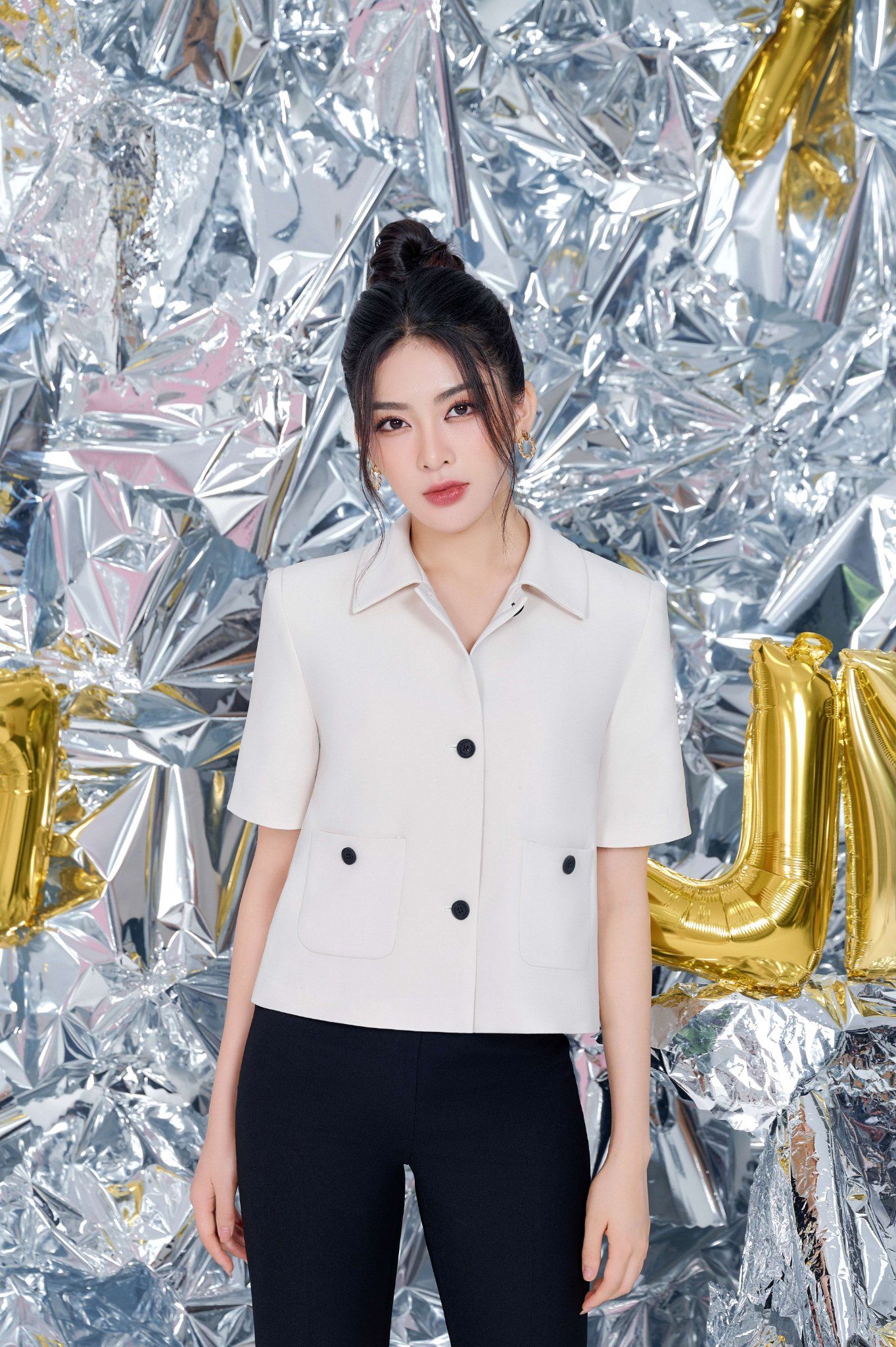 Áo Blazer cổ đức , 2 túi ốp tròn - Image 3