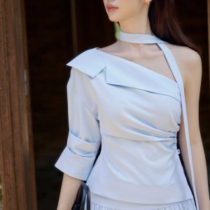 Áo Resort lệch vai, thắt khăn rời